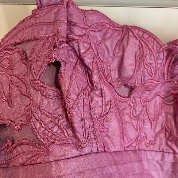 Adrianna Papell metallic dress like new❤️ - Picture 10 of 15